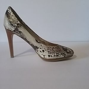 Mossimo Supply Co. Faux Snakeskin Heels 9